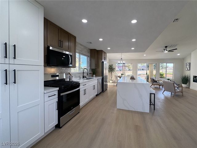 8925 Litchfield Avenue, Las Vegas, NV 89134