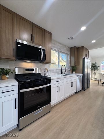 8925 Litchfield Avenue, Las Vegas, NV 89134