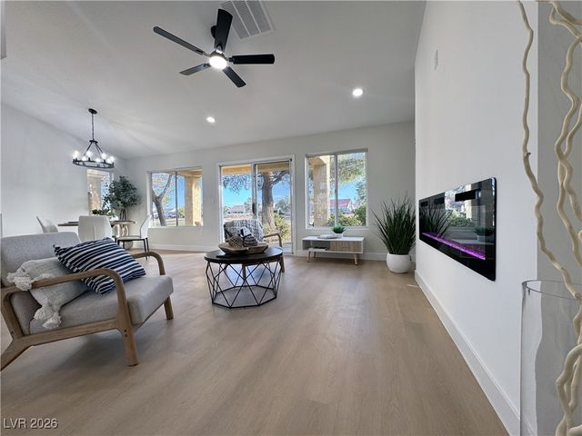 8925 Litchfield Avenue, Las Vegas, NV 89134