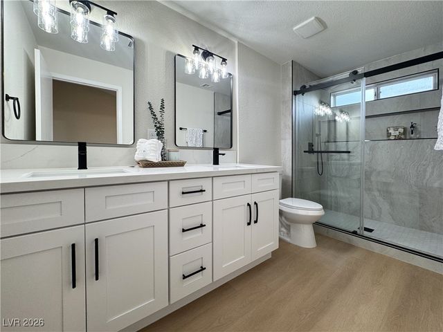 8925 Litchfield Avenue, Las Vegas, NV 89134