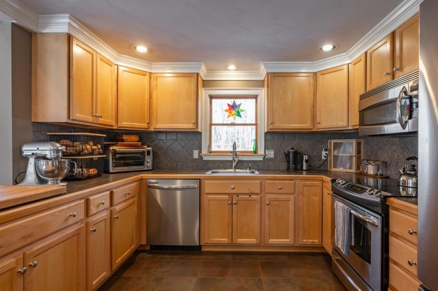 43 Academy Avenue, Atkinson, NH 03811