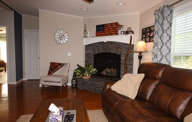 4402 Pheasant Ln, Middleboro, MA 02346