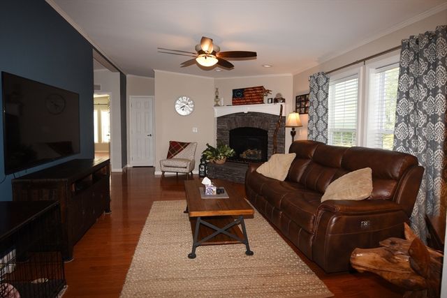 4402 Pheasant Ln, Middleboro, MA 02346