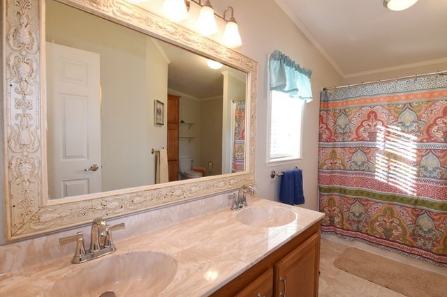 4402 Pheasant Ln, Middleboro, MA 02346