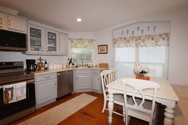 4402 Pheasant Ln, Middleboro, MA 02346