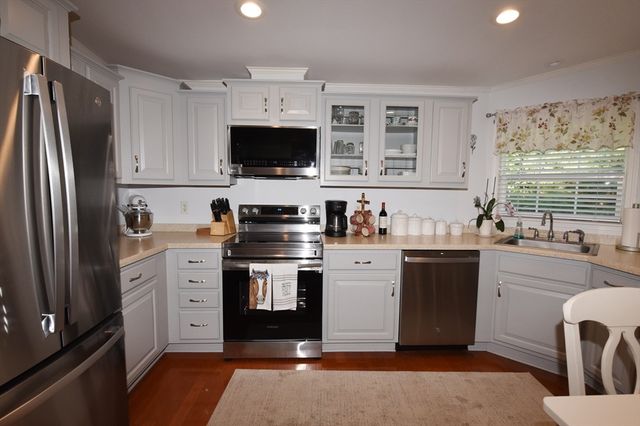 4402 Pheasant Ln, Middleboro, MA 02346