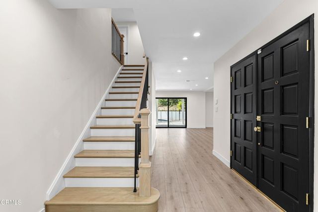 9321 Belvoir Avenue, La Crescenta, CA 91214