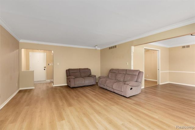 2426 Mulberry Square 55, Bloomfield Hills, MI 48302
