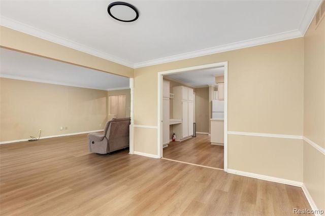 2426 Mulberry Square 55, Bloomfield Hills, MI 48302