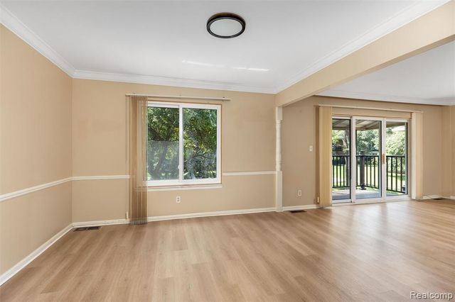 2426 Mulberry Square 55, Bloomfield Hills, MI 48302