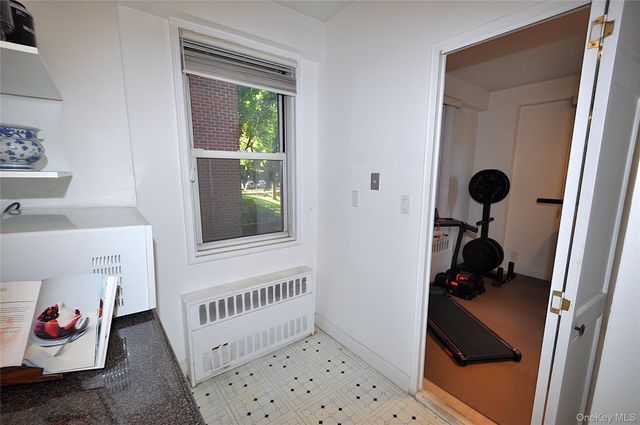 230 Garth Road 3B1, Scarsdale, NY 10583