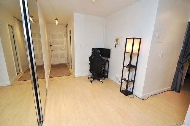 230 Garth Road 3B1, Scarsdale, NY 10583