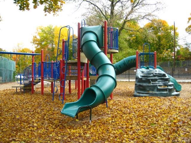 230 Garth Road 3B1, Scarsdale, NY 10583