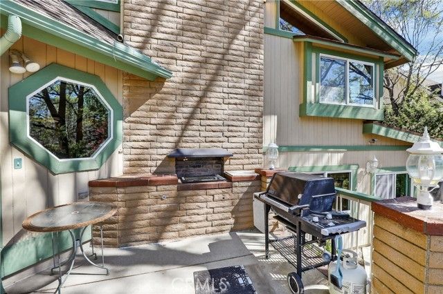 28125 Geneva Lane, Lake Arrowhead, CA 92352