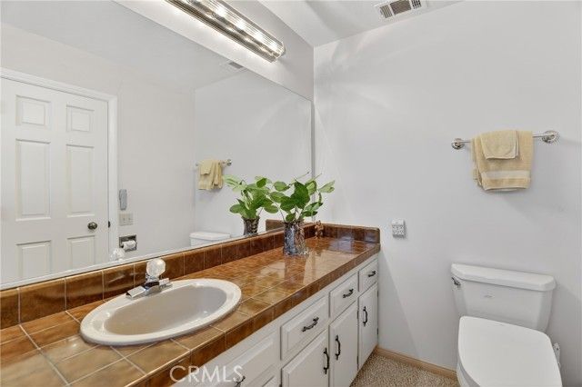 28125 Geneva Lane, Lake Arrowhead, CA 92352