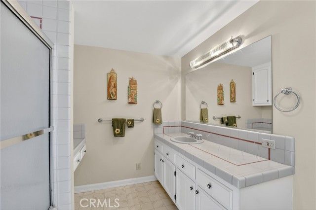 28125 Geneva Lane, Lake Arrowhead, CA 92352