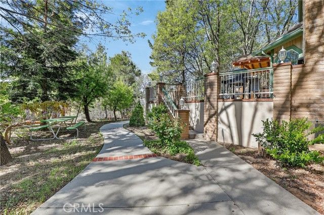 28125 Geneva Lane, Lake Arrowhead, CA 92352