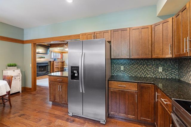 521 S College Street, Siloam Springs, AR 72761