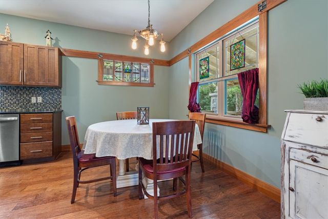 521 S College Street, Siloam Springs, AR 72761