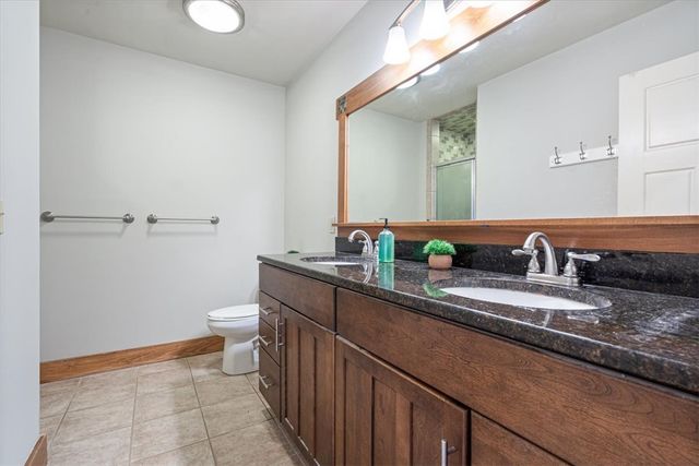 521 S College Street, Siloam Springs, AR 72761