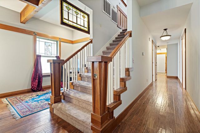 521 S College Street, Siloam Springs, AR 72761