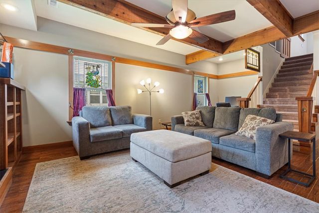 521 S College Street, Siloam Springs, AR 72761