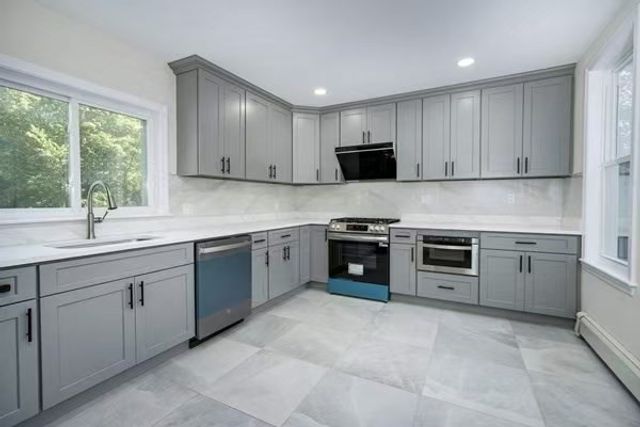 1297 Pleasant St, Weymouth, MA 02189