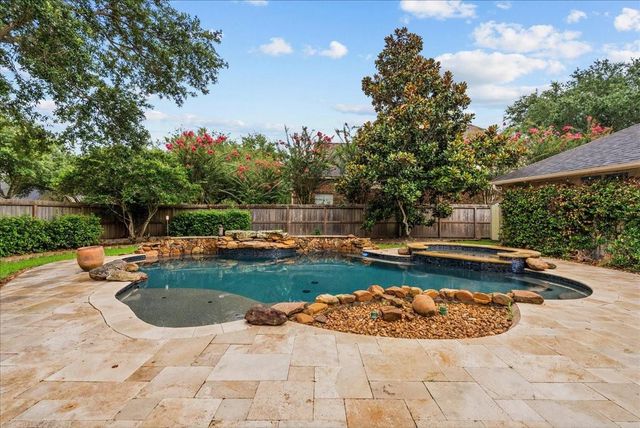2876 Match Point Lane, Friendswood, TX 77546