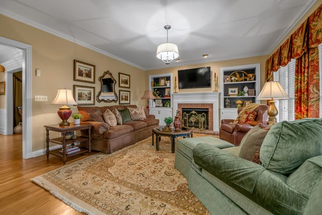 2233 Broadhead Place, Lexington, KY 40515