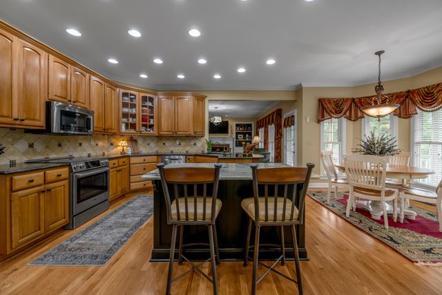 2233 Broadhead Place, Lexington, KY 40515