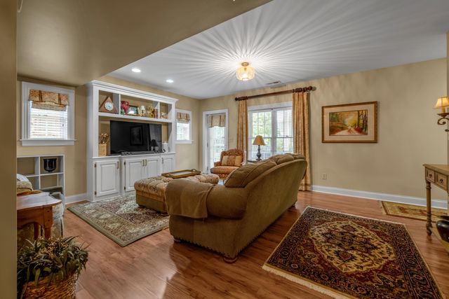 2233 Broadhead Place, Lexington, KY 40515