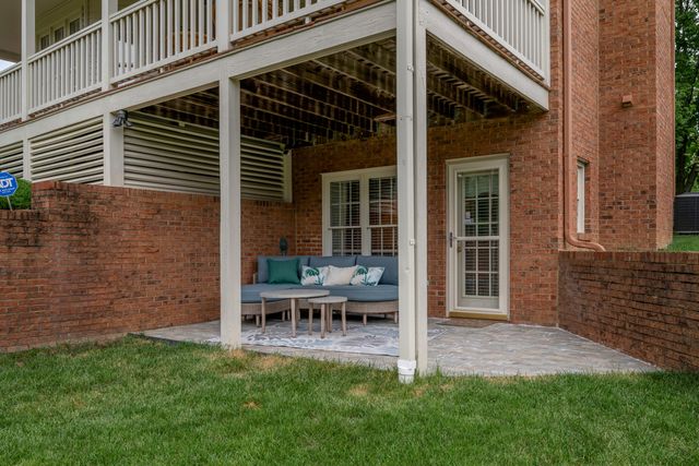 2233 Broadhead Place, Lexington, KY 40515