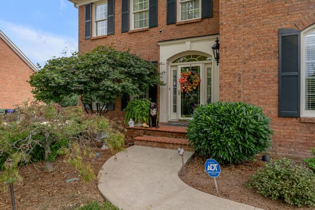 2233 Broadhead Place, Lexington, KY 40515