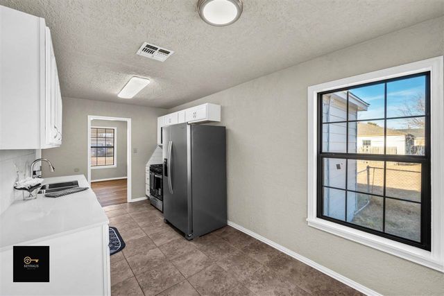 2523 NW 17th St, Lawton, OK 73507