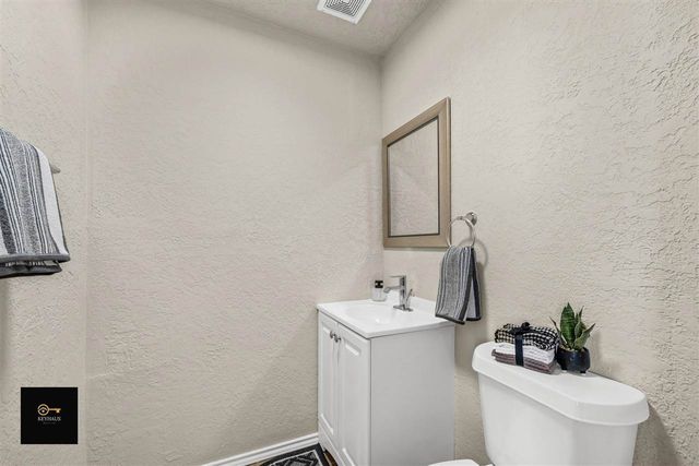 2523 NW 17th St, Lawton, OK 73507