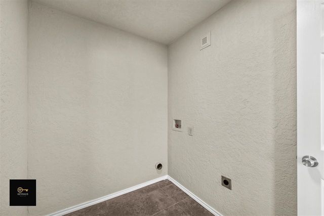 2523 NW 17th St, Lawton, OK 73507