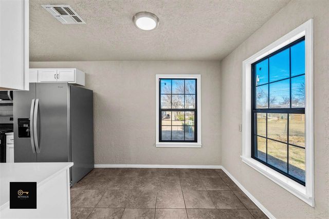 2523 NW 17th St, Lawton, OK 73507