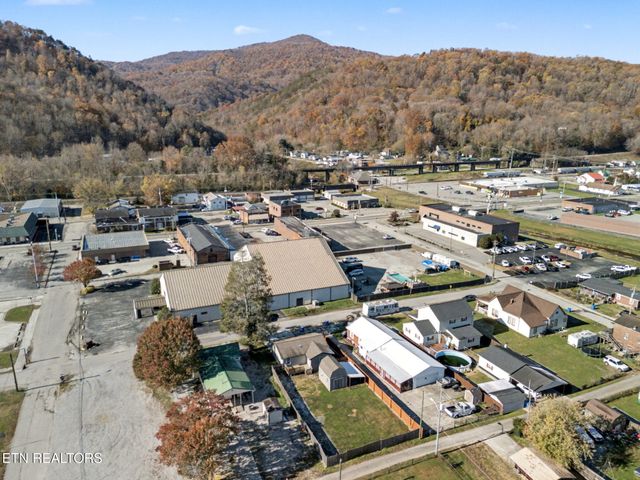 210 Church Ave, Rocky Top, TN 37769