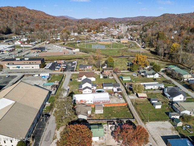 210 Church Ave, Rocky Top, TN 37769