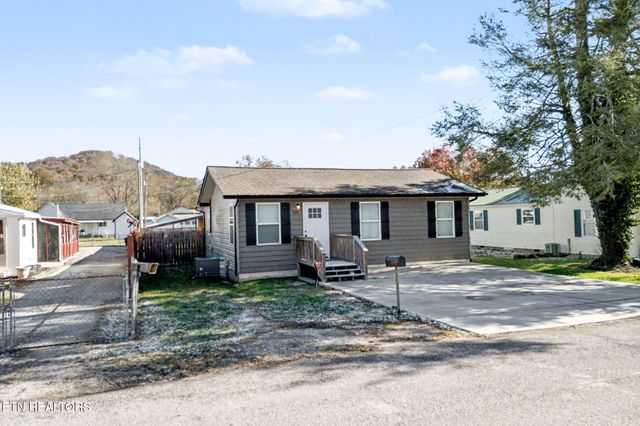 210 Church Ave, Rocky Top, TN 37769