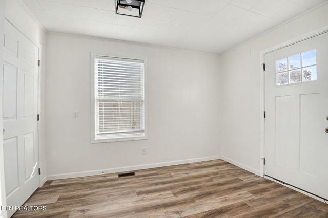 210 Church Ave, Rocky Top, TN 37769