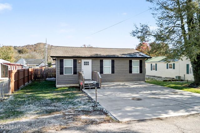 210 Church Ave, Rocky Top, TN 37769