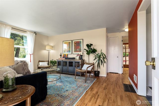 1330 S Ferdinand Street, Seattle, WA 98108