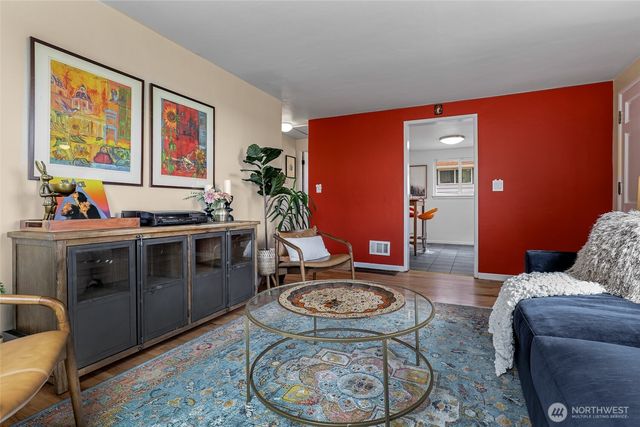 1330 S Ferdinand Street, Seattle, WA 98108