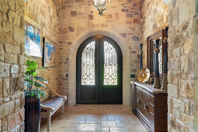 3612 Pack Saddle DR, Horseshoe Bay, TX 78657
