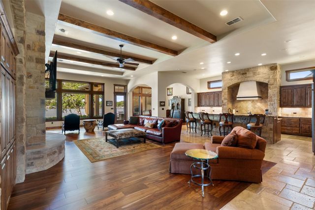 3612 Pack Saddle DR, Horseshoe Bay, TX 78657