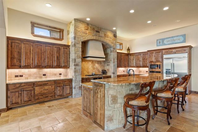 3612 Pack Saddle DR, Horseshoe Bay, TX 78657