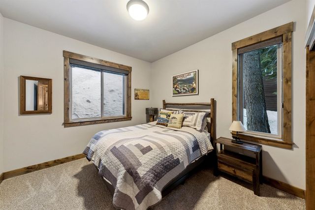 10935 Skislope Way, Truckee, CA 96161