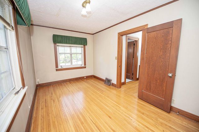 924 South Pickwick Avenue, Springfield, MO 65804