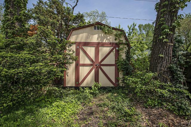 924 South Pickwick Avenue, Springfield, MO 65804